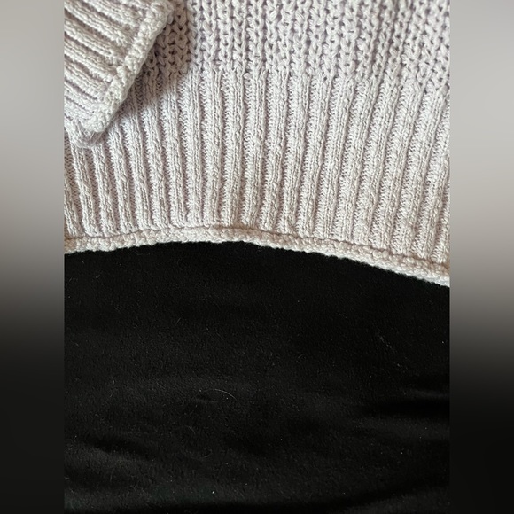 Dex  v neck sweater - Picture 5 of 6